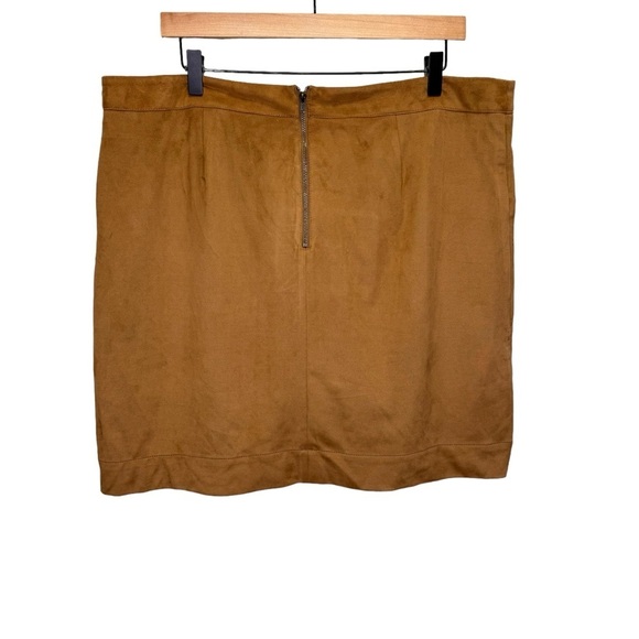 Reitman's Tan Faux Suede Button Down Mini Skirt Size 2x - Picture 2 of 14